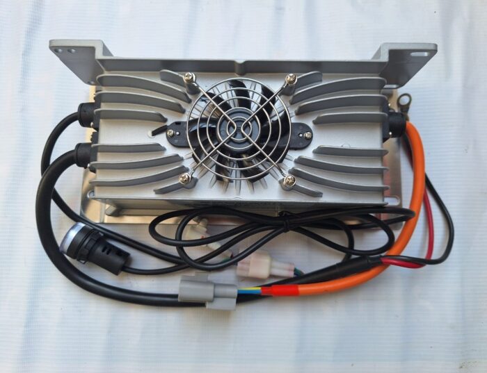 Electric Car LifePo4 Waterproof High Power Smart Fast Charger 60V 20A 73V 20S - Image 7
