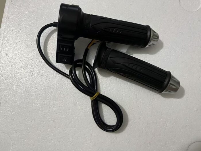 E-Bike Accelerator Throttle with 123 Speed Gears & Reverse Switch - Image 1