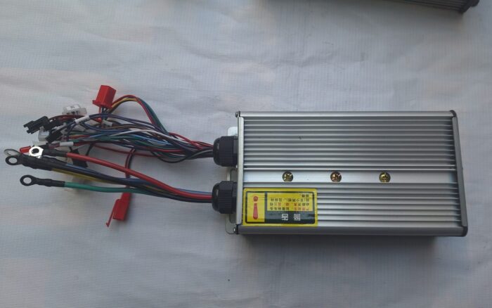 1200W Heavy Duty BLDC Brushless Motor Intelligent Controller for Car/Rickshaw - Image 2