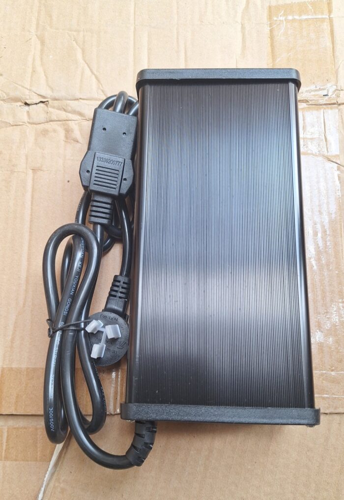 Lead Acid Dry Battery Charger 48V 20A 59 V Self Stop Fast Charger - Image 6