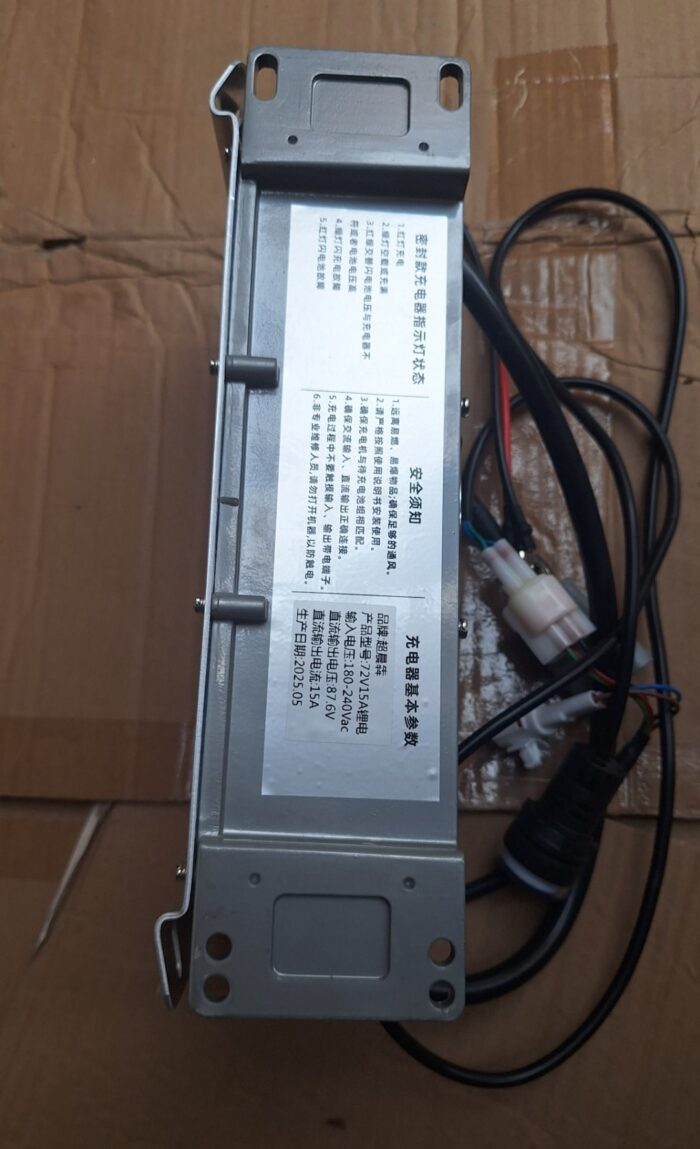 Electric Car LifePo4 Waterproof High Power Smart Fast Charger 72V 15A 87.6V 24S - Image 9