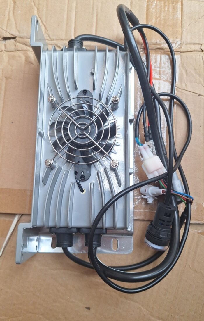Electric Car LifePo4 Waterproof High Power Smart Fast Charger 72V 15A 87.6V 24S - Image 10